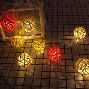 Efektné Jemné Led Lampy Sting Nočné Svetlo S Farebnou Ratanovou Guľou Vianočná Výzdoba Svadobného Domu