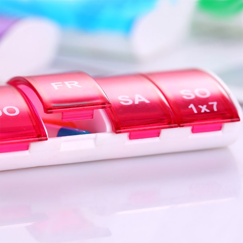 Mini Prenosná Súprava Na Uloženie Piluliek Obdĺžnikový Sedembunkový Plastový Úložný Box Na Kapsulové Cukríky Na Šperky