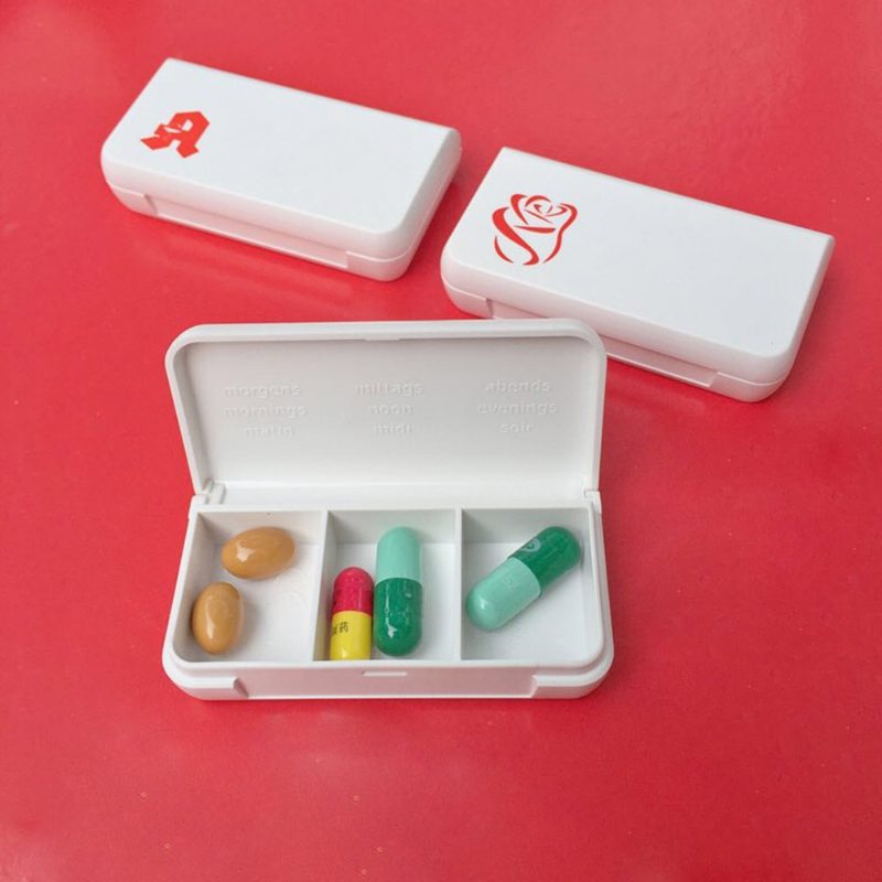 Roztomilá Kreslená Krabička Na Tabletky Prenosný Rozdeľovač Na S 3 Priehradkami Na Vitamínový Rybí Olej A Doplnky