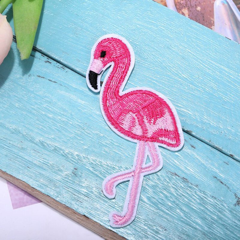 1 Ks Červená Biela Vyšívacia Flamingo Látková Pasta / Diy Odevné Dekorácie Príslušenstvo Náplasťová