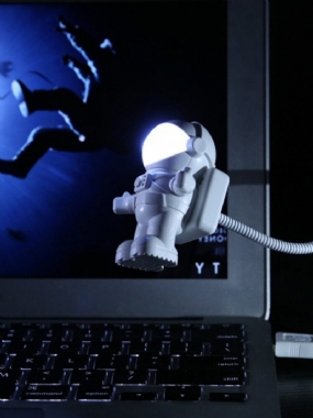 Astronaut Led Night Light Usb Kreatívna Usb Lampa Na Knihu Na Počítač