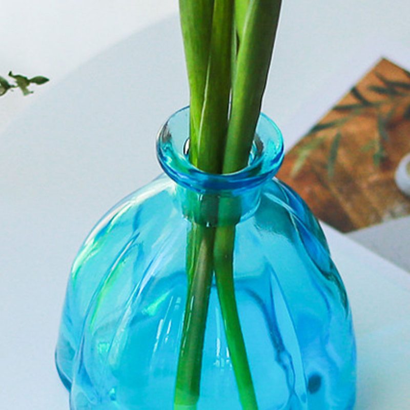 Priehľadný Farebný Sklenený Model Okvetných Lístkov Malý Kaliber Sklenená Váza Štýlová Kancelária Domácnosť Spálňa Stolová Dekorácia Ornament Fľaša