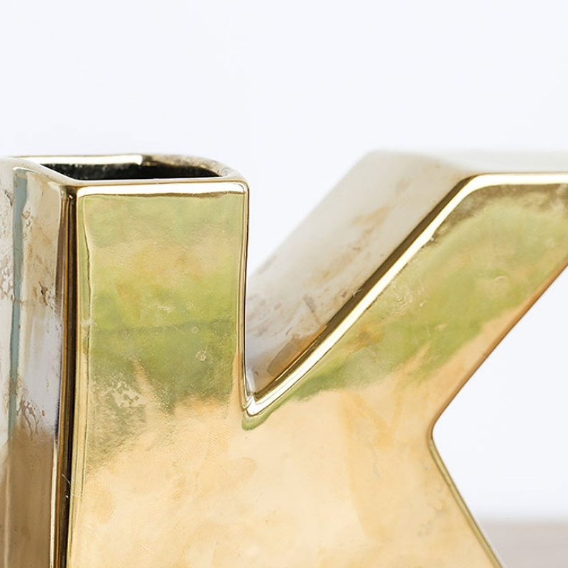 Zlatá Keramická Váza S Tvarom Ok A Protišmykovou Spodnou Elektrickou Vázou Na Striekanie Farby