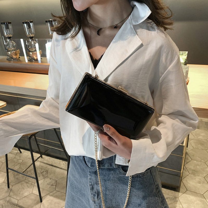 Advanced Sense Bag Foreign Air Female Bag 2023 New Wave Kórejská Verzia Wild Patent Leather Clutch Bag Chain Messenger Bag