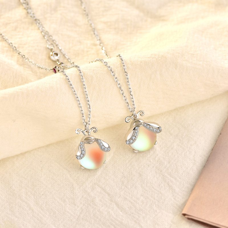 Originálny Náhrdelník S925 Sterling Silver Firefly Žena Ins Séria Colorful Moonstone Prívesok Na Kľúčnu Kosť