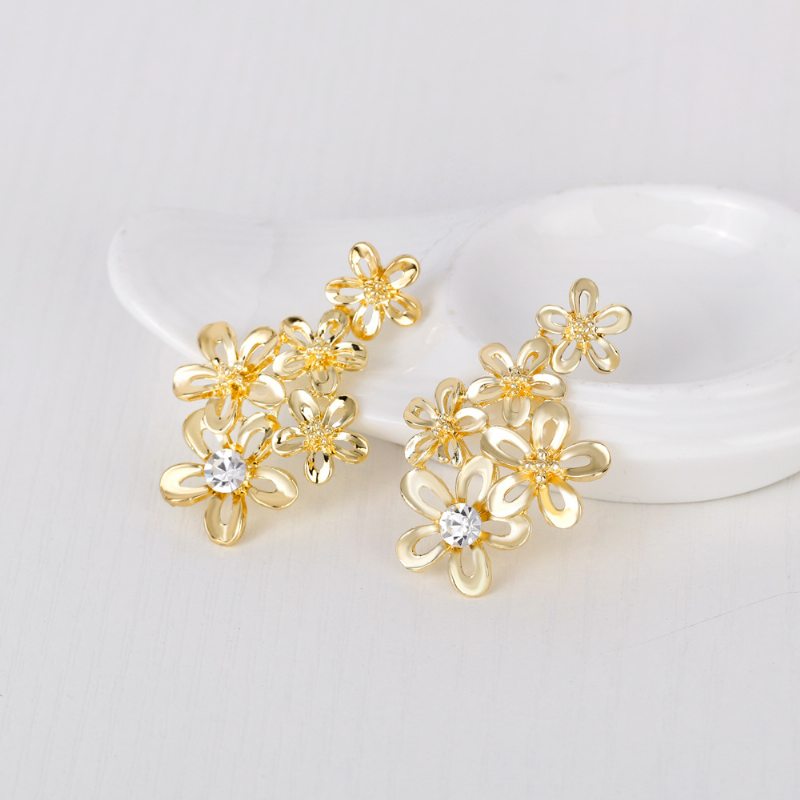 Sada Náhrdelníkov Zo Zliatiny Kc Gold Exquisite Diamond With Flower Design Náhrdelník Náušnica Dvojdielna