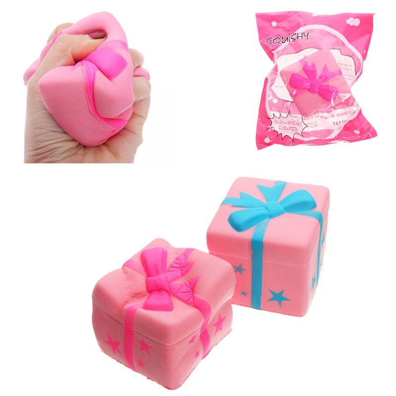 Darčeková Krabička Cake Squishy Toy Darčekový Remienok Na Telefón 7.5 cm Pomaly Stúpajúci S Obalom Kolekcia Plyšová Hračka